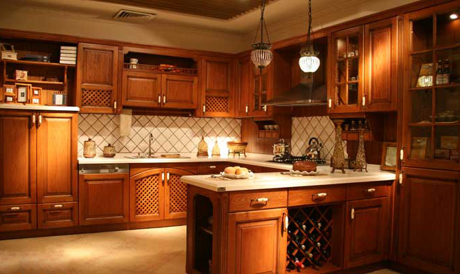 實木櫥柜的加工工藝與行業(yè)趨勢